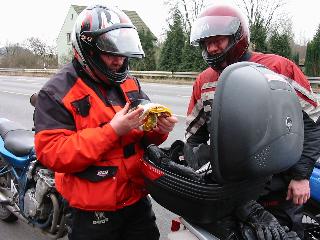 Volkmar und Tore beim tape oder nicht Tape.