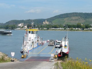 Rhein Fähre zwischen Bad Breisig und Bad Hönningen, Bild vom 22.08.2009